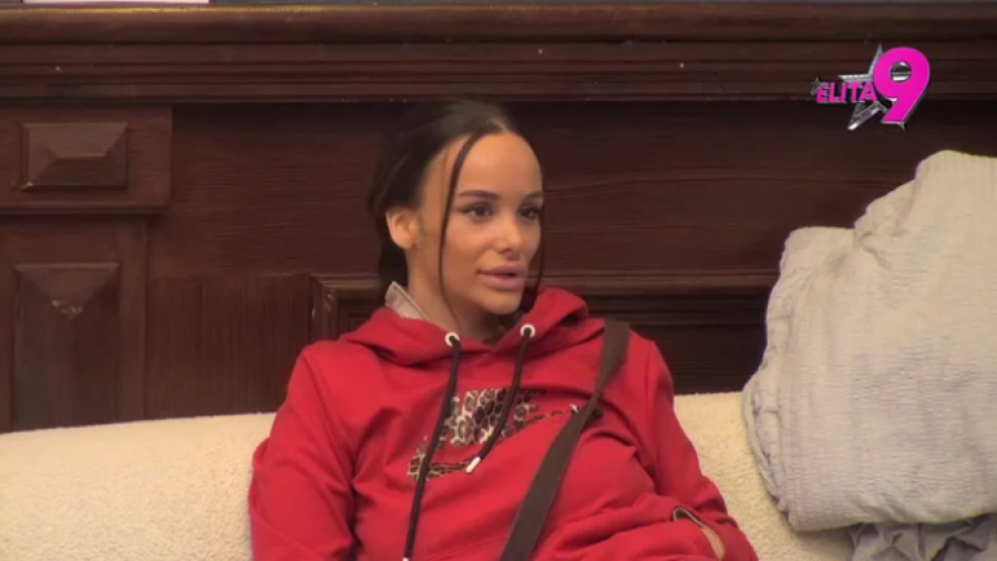 POLICIJA HITNO DOŠLA PO BEBICU U ELITU Izveli ga napolje zbog napada na Filipa Đukića, procurio snimak (VIDEO)