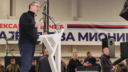 Predsednik  Srbije Aleksandar Vučić istakao je na skupu u Mionici da na kraju uvek pobedi bolji, a ne onaj koji misli da je na redu