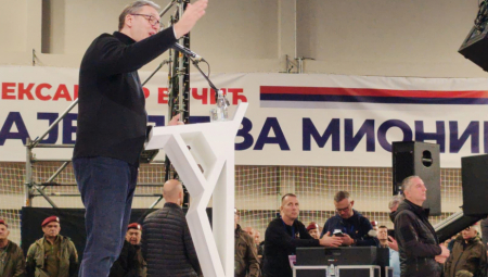 Predsednik Srbije Aleksandar Vučić obratio se na skupu u Mionici i najavio više muka u svetu