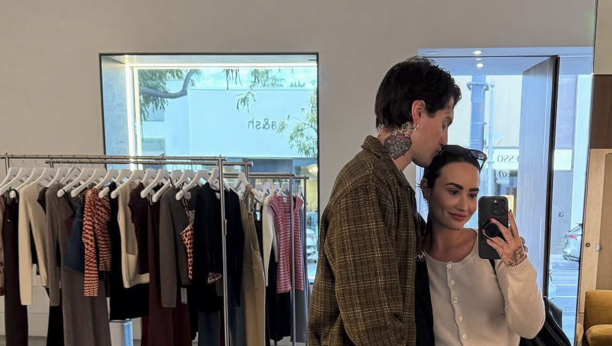 B4859 / Avalon / Profimedia