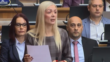 Đilasova poslanica Jelena Milošević iz Stranke slobode i pravde priznala je da Đilas stoji iza "studentskih lista" na lokalnim izborima