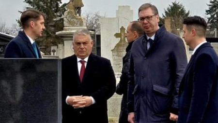 VUČIĆ I ORBAN NA GROBU IŠTVANA PASTORA S njima bio i sin pokojnog političara (FOTO)