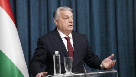 Nemački kancelar Fridrih Merc izjavio je danas da je mađarski premijer Viktor Orban otputovao u Moskvu bez evropskog mandata i odobrenja evropskih lidera