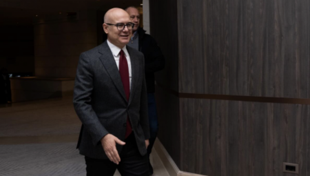 Lider SNS i savetnik predsednika za regionalna pitanja Miloš Vučević prisustvovao je danas Srpskom bezbednosnom forumu “Bezbednosni izazovi: snaga jedinstva 2025.” koji je organizovao Centar za društvenu stabilnost.