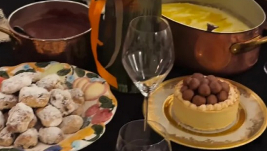 Slavlje u domu Mitrovića 