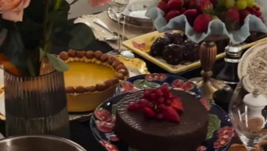 Slavlje u domu Mitrovića 