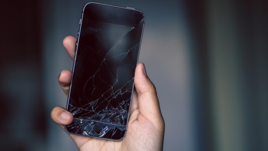 slomljen telefon