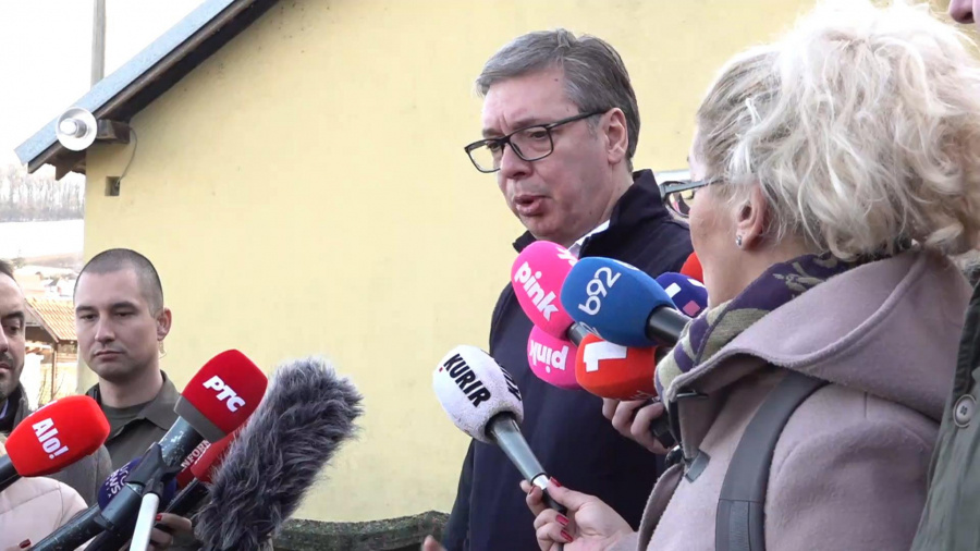 Predsednik Vučić obilazi farmu porodice Janković u Mionici