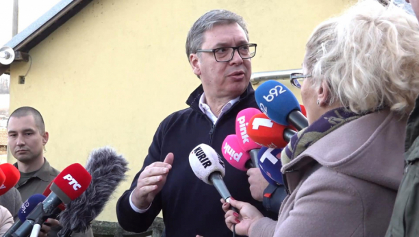 Predsednik Vučić obilazi farmu porodice Janković u Mionici