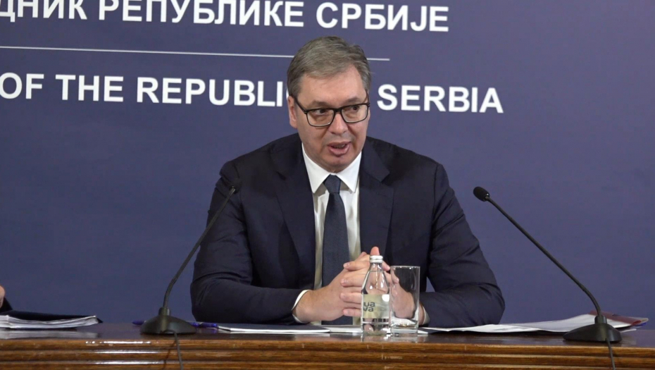 Predsednik Vučić sa timovima za energetsku stabilnost i bezbednost