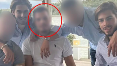 U saobraćajnoj nesreći koju je izazvao bahati blokader, koja se dogodila juče kod Sinagoge život je izgubio taksista (56), dok se devojci (24) bore za život u Urgentnom centru. U ovoj nesreći povrede su zadobile još četiri osobe, koje se trenutno nalaze van životne opasnosti.