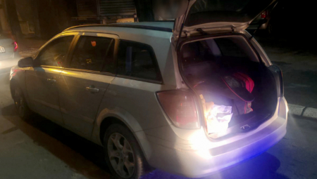 Pripadnici Ministarstva unutrašnjih poslova, UKP, u saradnji sa Policijskom upravom u Prokuplju i Višim javnim tužilaštvom u Prokuplju, uhapsili Č. P. (59) zbog sumnje da je izvršio krivično delo neovlašćena proizvodnja i stavljanje u promet opojnih droga i zaplenili više od 8,7 kilograma biljne materije nalik na marihuanu.