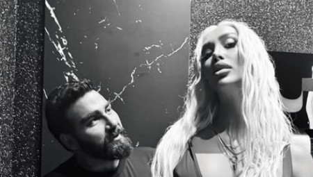 Kako je otkrio, imao je priliku da bude gost u njegovom domu pre 15 godina, kada je otkrio šokantnu istinu o pevaču.