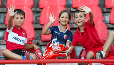 ZVEZDA PONOVO ČASTI &amp;quot;Super Zvezdaši&amp;quot; i deca do 14 godina besplatno na tribine protiv Vojvodine