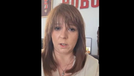 Sudija Tatjana Bezmarević Janjić donela presudu da proglasi krivom urednicu portala "Novosti" Andrijanu Nešić i zabrani joj obavljanje delatnosti glavnog urednika na godinu dana i izrekla novčanu kaznu od 450.000 dinara