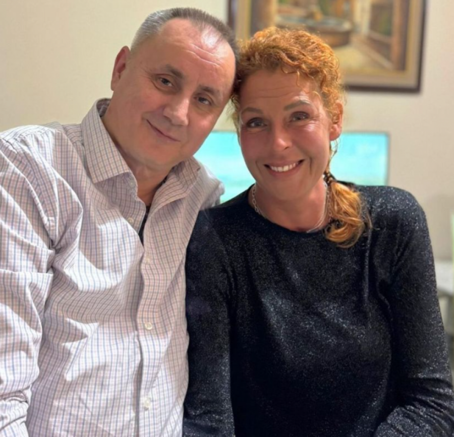 VODITELJ U VEZI SA MAJKOM MINE VRBAŠKI Ne kriju se više, a upoznao ju je i sa roditeljima!