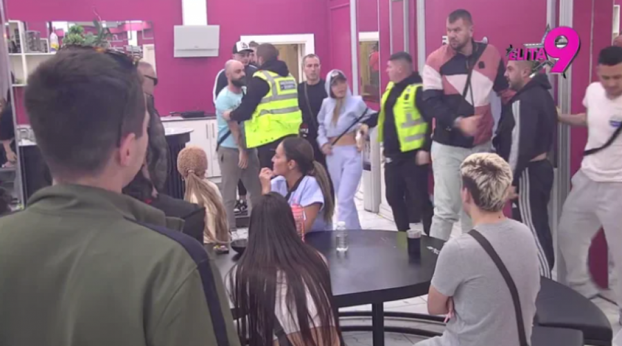 NEVIĐENA TUČA U ELITI Pao fizički obračun između Asmina i Aneli, obezbeđenje ne može da ih razdvoji!