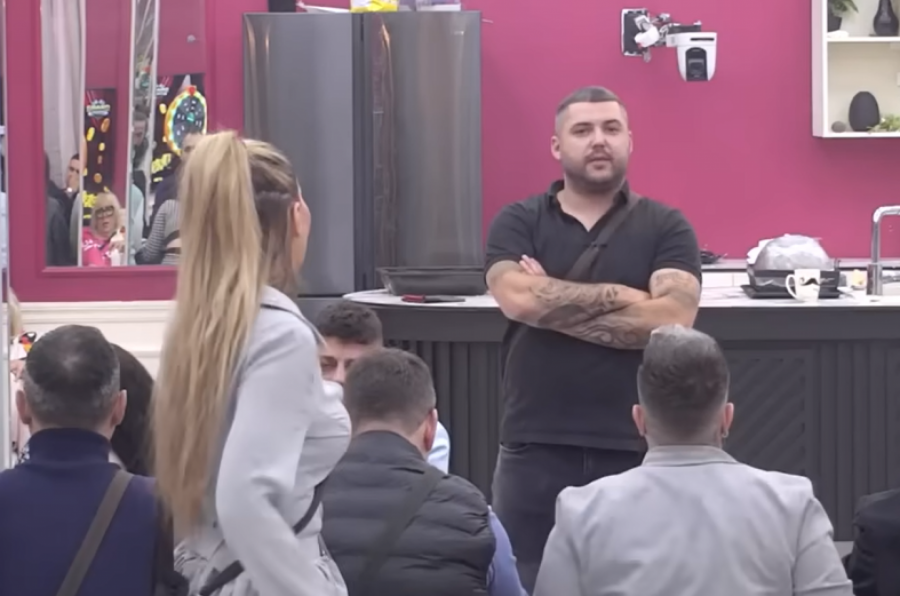 BRUTALNO PRETUČENA SESTRA ASMINA DURDŽIĆA! Drama u njegovom domu, procurile stravične fotke!