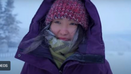 Uprkos svemu, tamo živi više od 355.000 ljudi koji ne samo da preživljavaju, već se neverovatno dobro snalaze