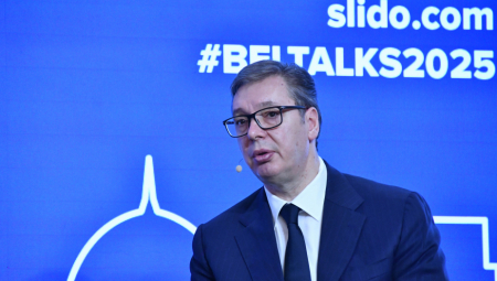 Predsednik Republike Srbije Aleksandar Vučić izjavio je na Forumu GLOBSEC BELTALKS da svet ulazi u period ozbiljne nestabilnosti i da će se "za godinu i po dana suočiti sa veoma velikim ratom".