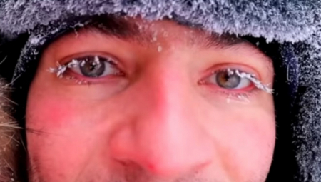 Beograđanin Iv Beserovac (40) ostvario je istorijski podvig kao prvi Srbin koji je kročio na Ojmjakon, selo u Jakutiji poznato kao najhladnije naseljeno mesto na svetu, gde temperature dosežu i do -55°C