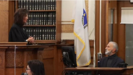 Na suđenju Brajanu Volšu za ubistvo supruge Ane Volš svedočio je Džem Mutlu, poslednji koji ju je video živu. Govorio je o bračnim problemima, putovanjima, slučaju prevare, novogodišnjoj večeri i nestanku, dok je odbrana isticala njihovu bliskost i potencijalna osećanja.