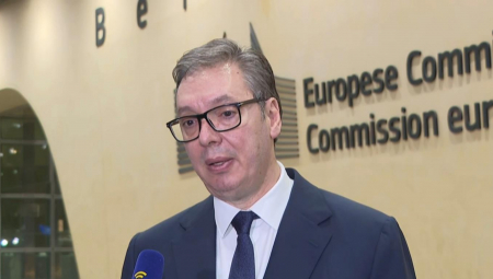 VUČIĆ VRATIO SPAJIĆA NA FABRIČKA PODEŠAVANJA Predsednik mu očitao lekciju: Prvo skoči, pa reci hop!