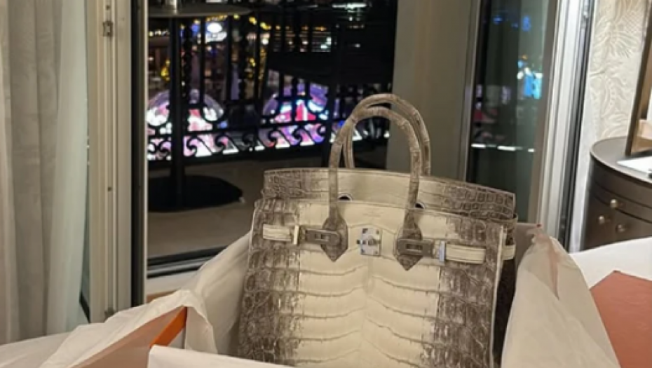 Milica Mitrović ćerki kupila luksuznu torbu 