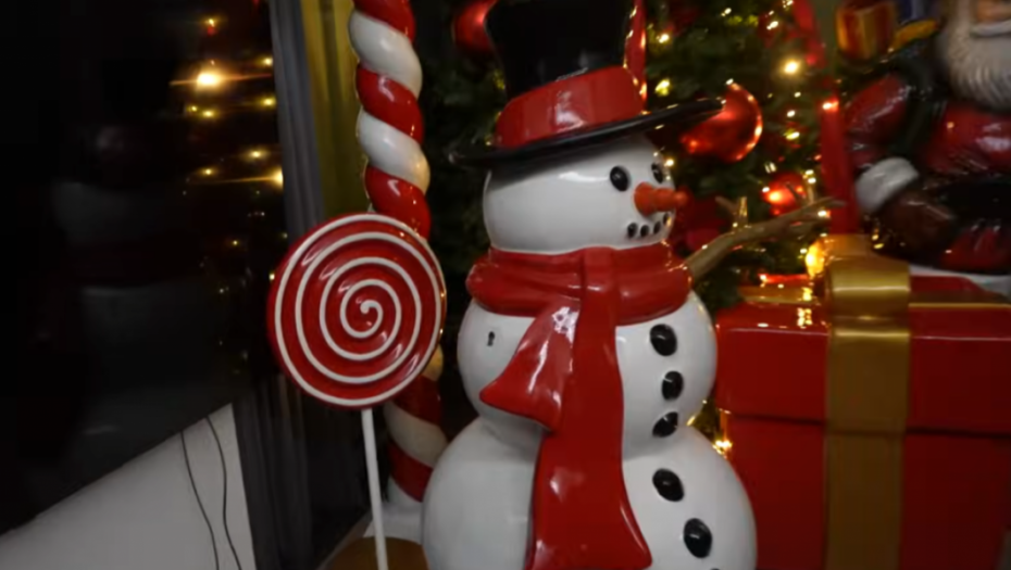 Dekoracija u stanu Bake Praseta 