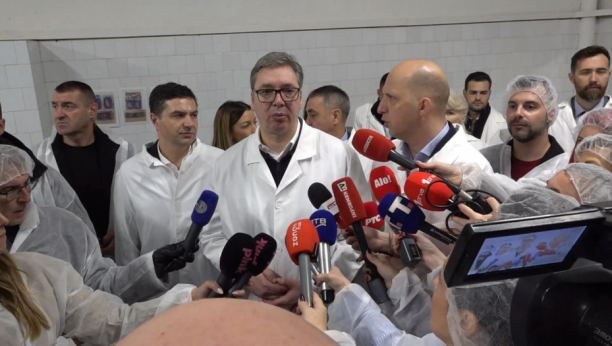 Predsednik Vučić u obilasku kompanije Yumis u Nišu