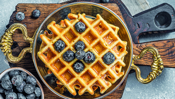 bakin kolač sa jogurtom