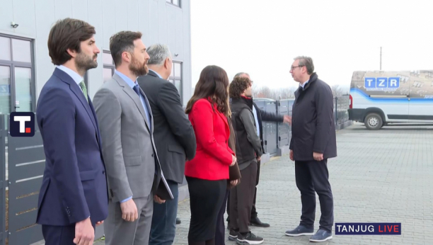 Predsednik Vučić u obilasku kompanije Yumis u Nišu