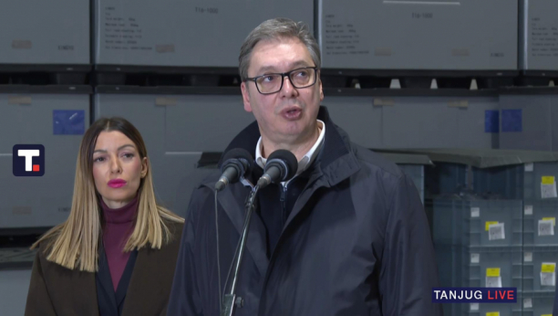 Predsednik Vučić u obilasku kompanije Yumis u Nišu