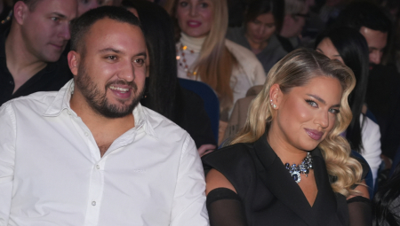 Potiče je ugledne beogradske porodice, otac mu je advokat, dok on ima razvijen biznis