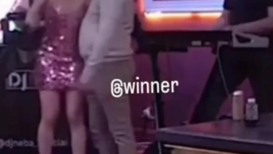 Asmin Durdžić muva Radu Manojlović