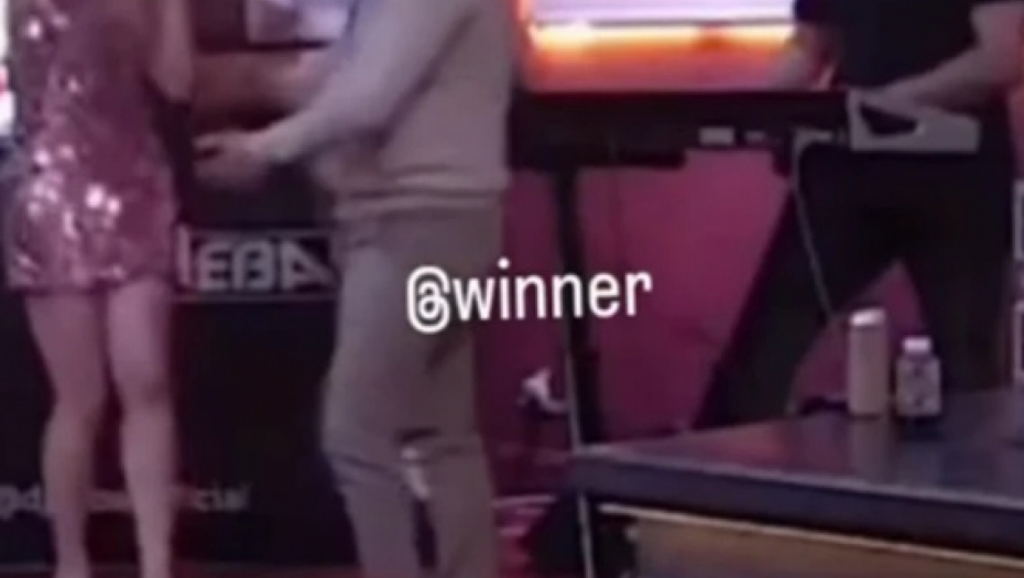 Asmin Durdžić muva Radu Manojlović