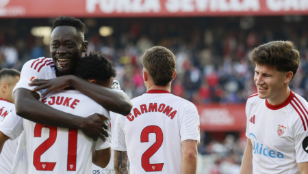 OTERALI PAUNOVIĆA, PA UPALI U JOŠ VEĆI KANAL Sevilja deklasirala Ovijedo