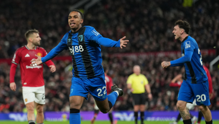 NAJLUĐA UTAKMICA SEZONE Turbo-fudbal Mančester junajteda i Bornmuta, osam golova i poruka: "Hvala vam na ovome"