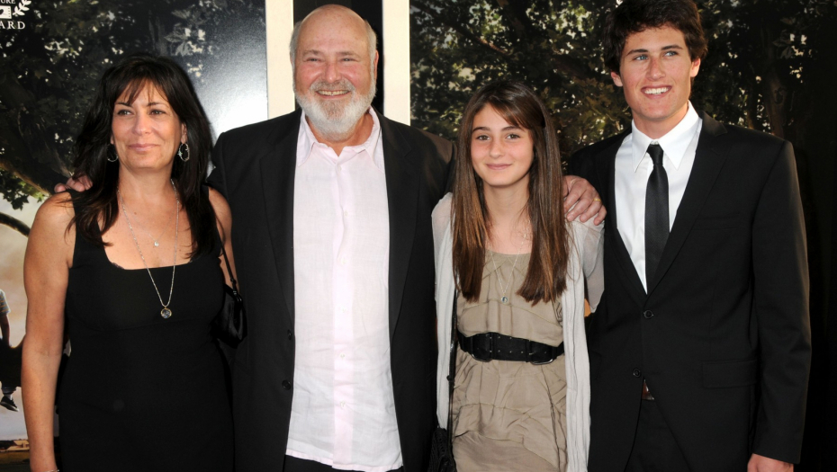 Rob Rajner sa suprugom i decom 