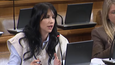 LEPA POSLANICA U SKUPŠTINI GOVORILA O KRŠENJU PRAVA SVIH GRAĐANA Svi Srbi treba da pročitaju ovo: &amp;quot;Ukupno 10.470&amp;quot;