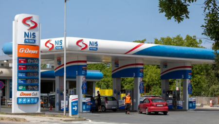 MOJ OPTIMIZAM NIJE VELIKI, ALI POSTOJI Vučić o NIS-u: Bliže se kraju pregovori između ruske strane i jedne velike kompanije