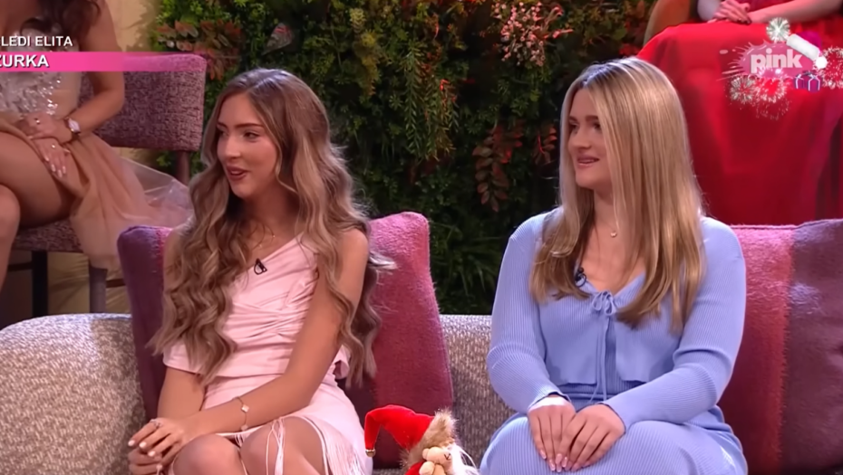 Atina Tošić, Nika Tošić