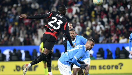 Fudbaleri Napolija bolji od Milana za plasman u finale Superkupa Italije