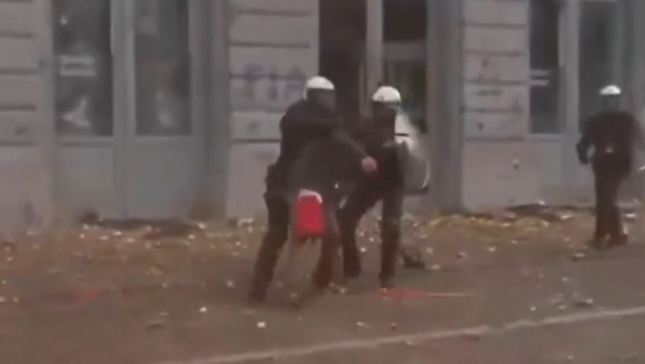 Razbijanje demonstracija u EU