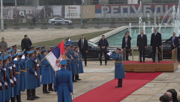 Predsednik Vučić svečano dočekuje predsednika Slovačke