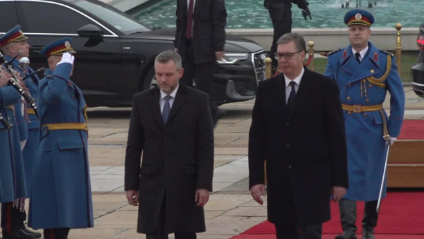 Predsednik Vučić svečano dočekuje predsednika Slovačke