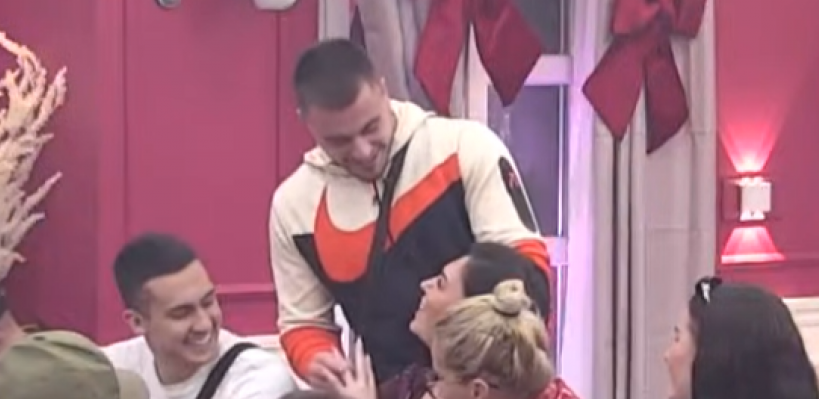 Mina Vrbaški, Viktor Gagić