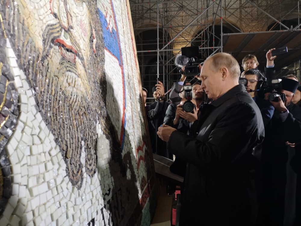 Vladimir Putin u Hramu Svetog Save