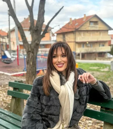 Nina Radulović Nina Radulović