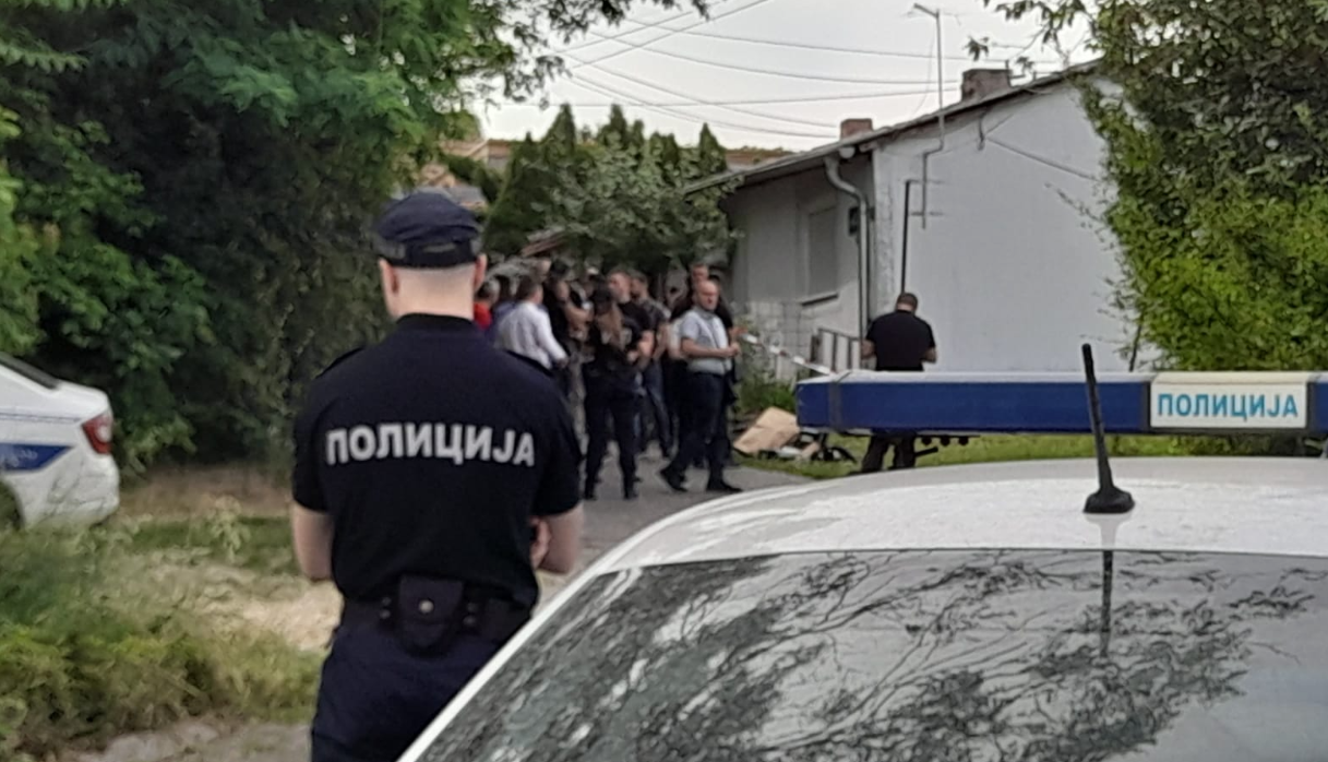 Mu&scaron;karca ubio sekirom